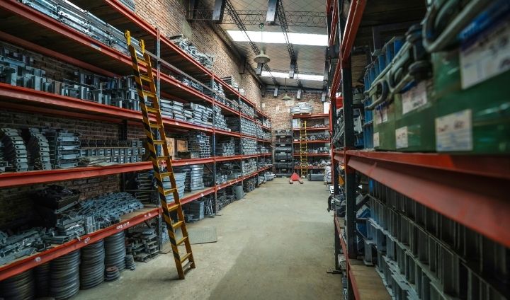 Fábrica y depósito 4