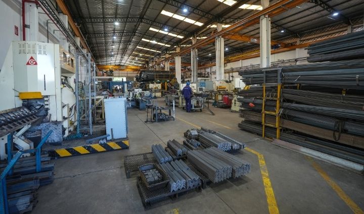 Fábrica y depósito 5