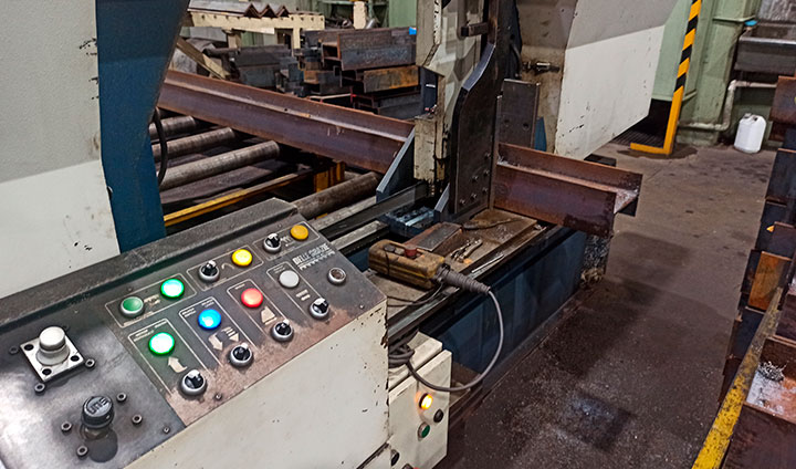 Sierra automática 4